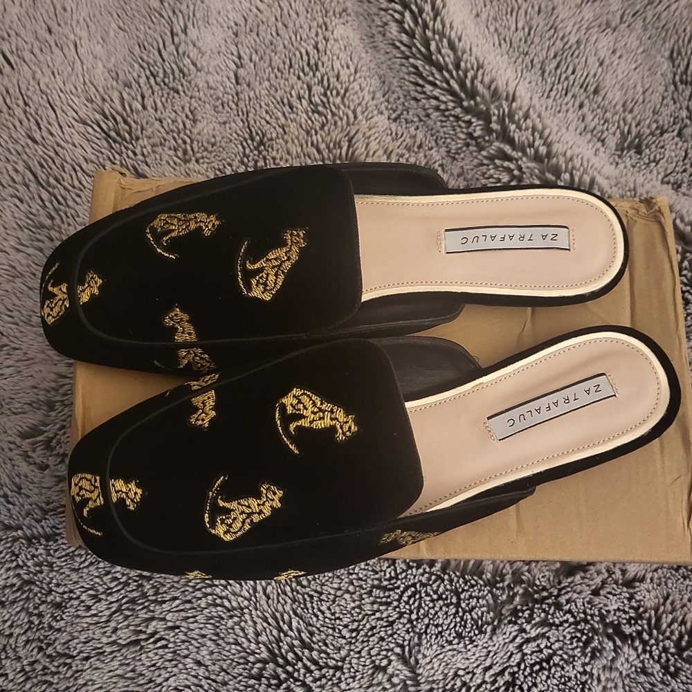Black suede with Gold Leopard Mule shoes Size 9